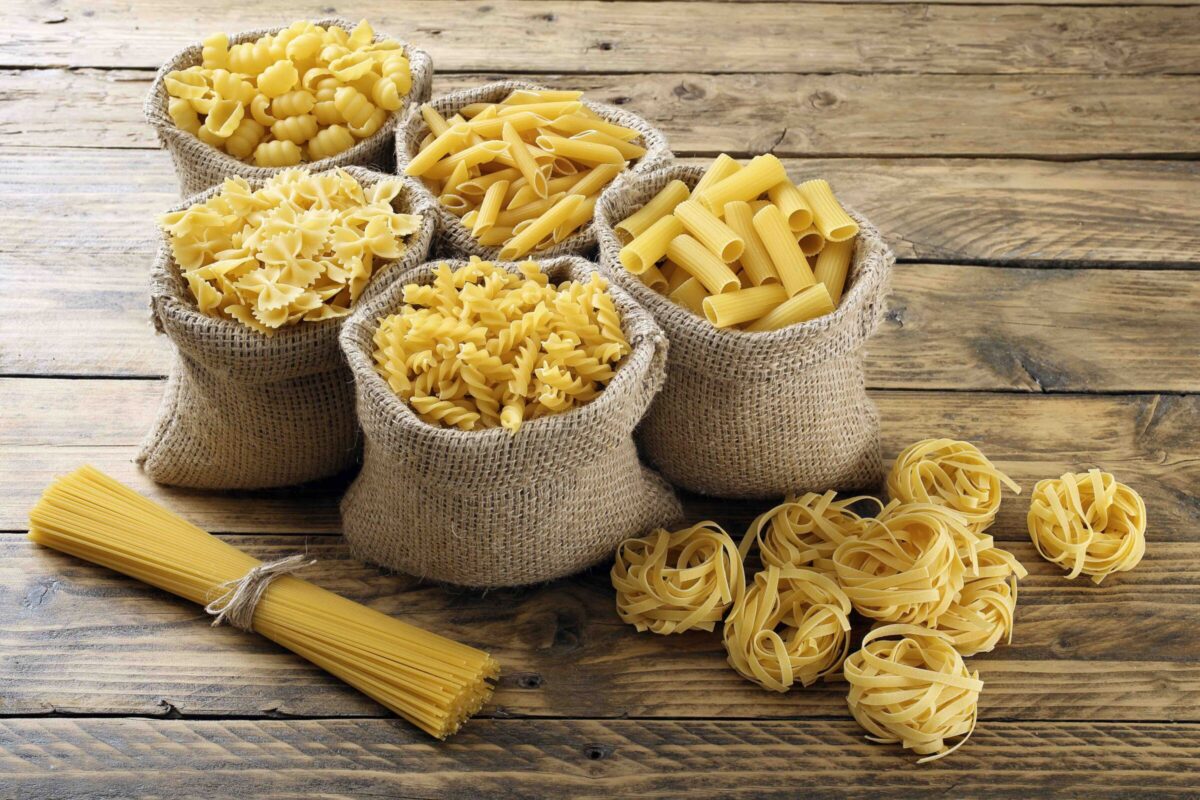 De kooktijd van alle soorten pasta op een rij (100 pasta soorten)